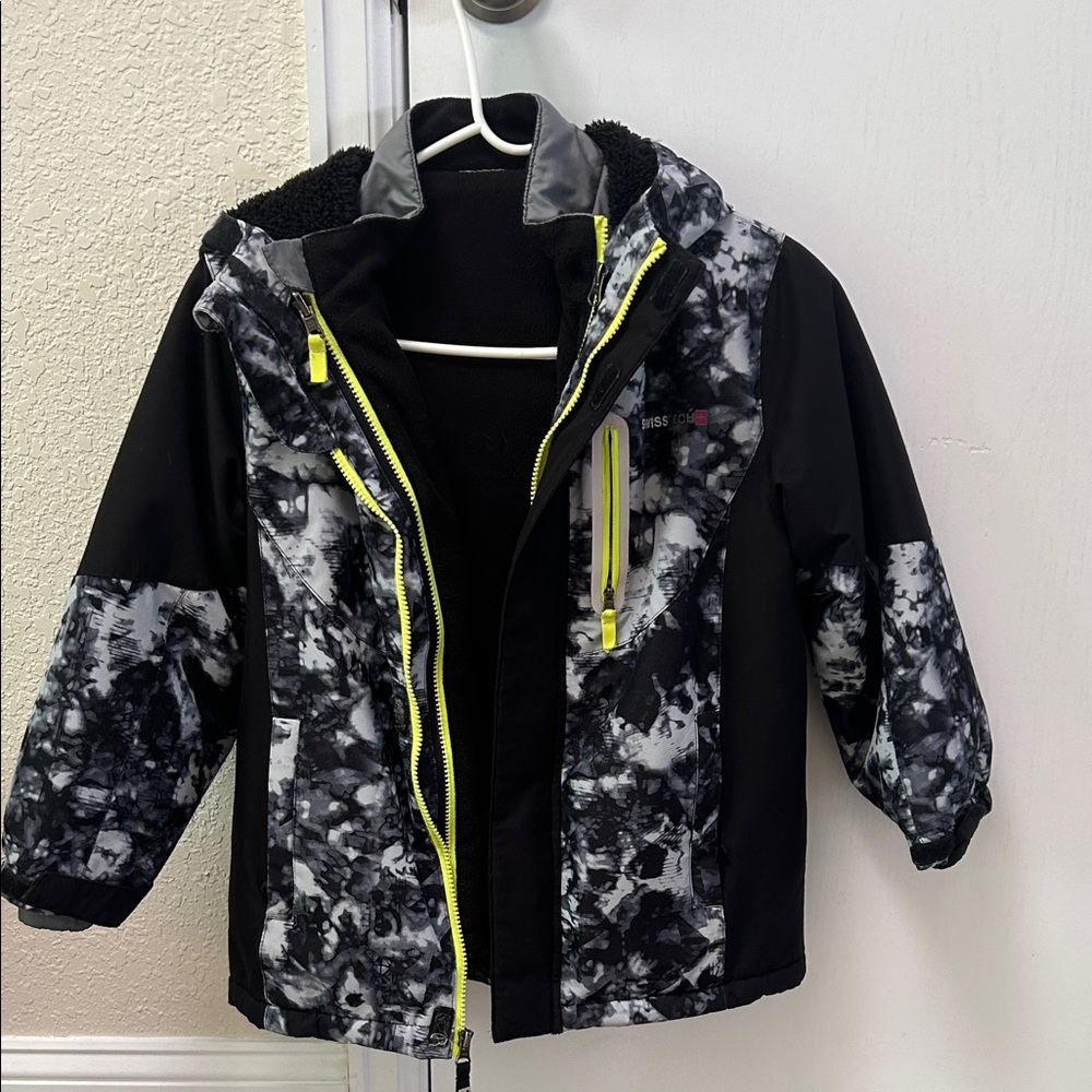 Swiss Tech Kids Size 8 Black and Gray Winter Jacket
